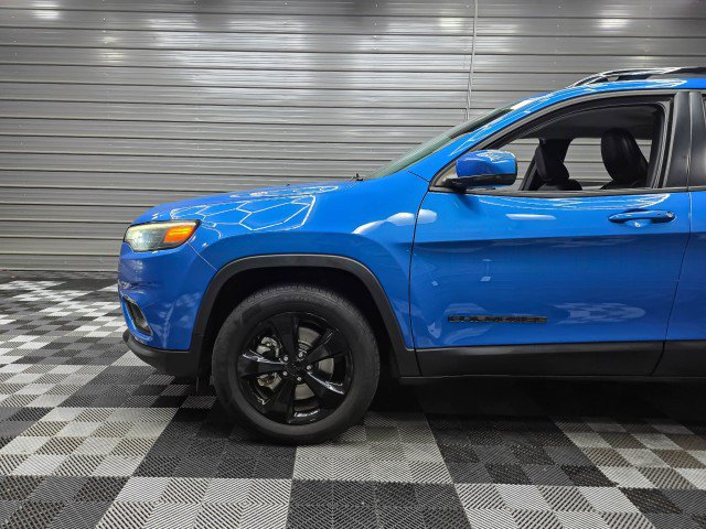 Used 2021 Jeep Cherokee Latitude Plus AWD/4WD image 39