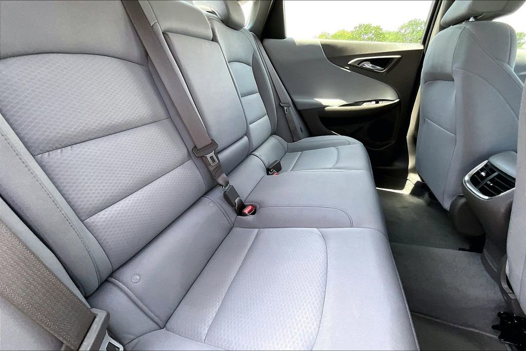 Used 2025 Chevrolet Malibu LT FWD image 25