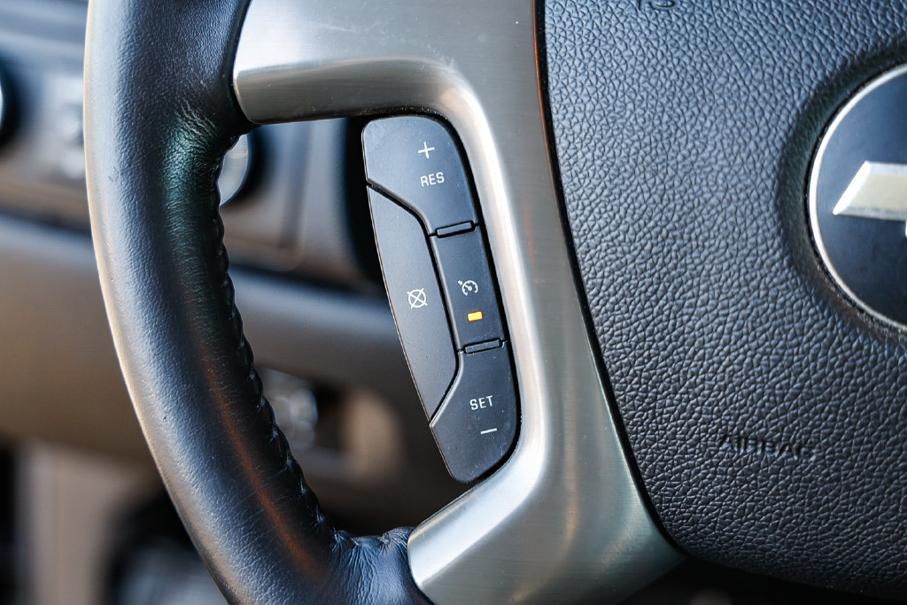 Used 2009 Chevrolet Avalanche LT w/ Suspension Package, Off-Road AWD/4WD image 50
