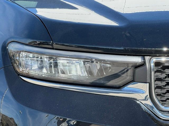 Used 2025 Jeep Grand Cherokee Laredo X w/ Trailer Tow Package image 8