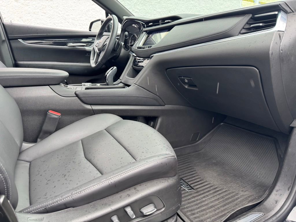 Used 2024 Cadillac XT5 Premium Luxury w/ LPO, Floor Liner Package AWD/4WD image 35