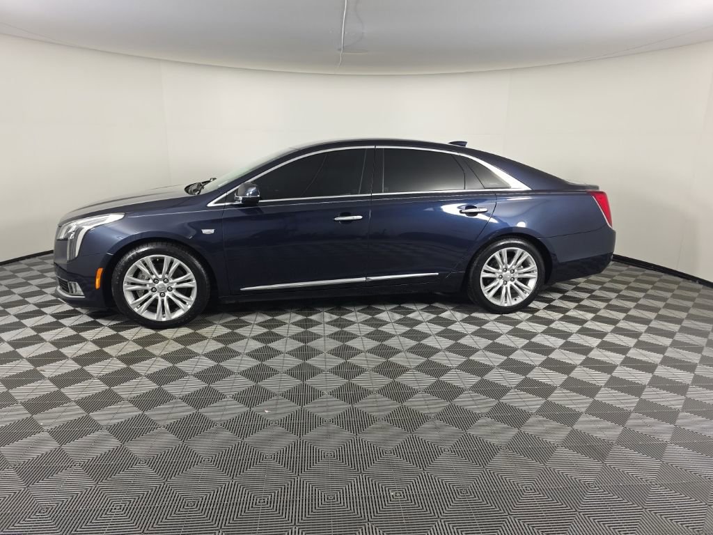 Used 2018 Cadillac XTS Luxury image 2