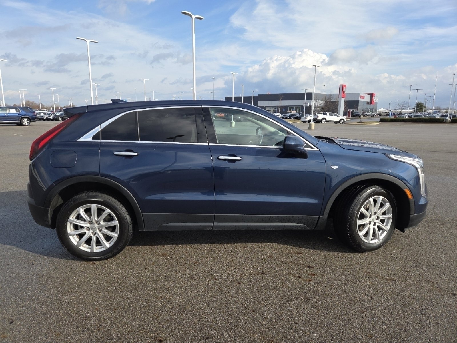 Used 2022 Cadillac XT4 Luxury w/ Cold Weather Package image 17