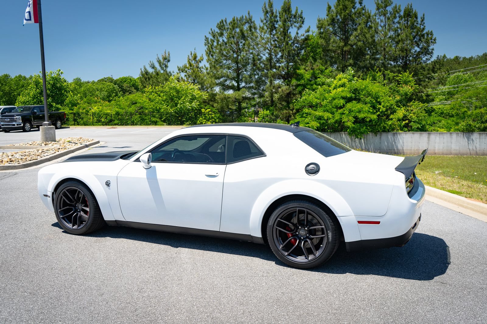 Used 2019 Dodge Challenger SRT Hellcat RWD image 16