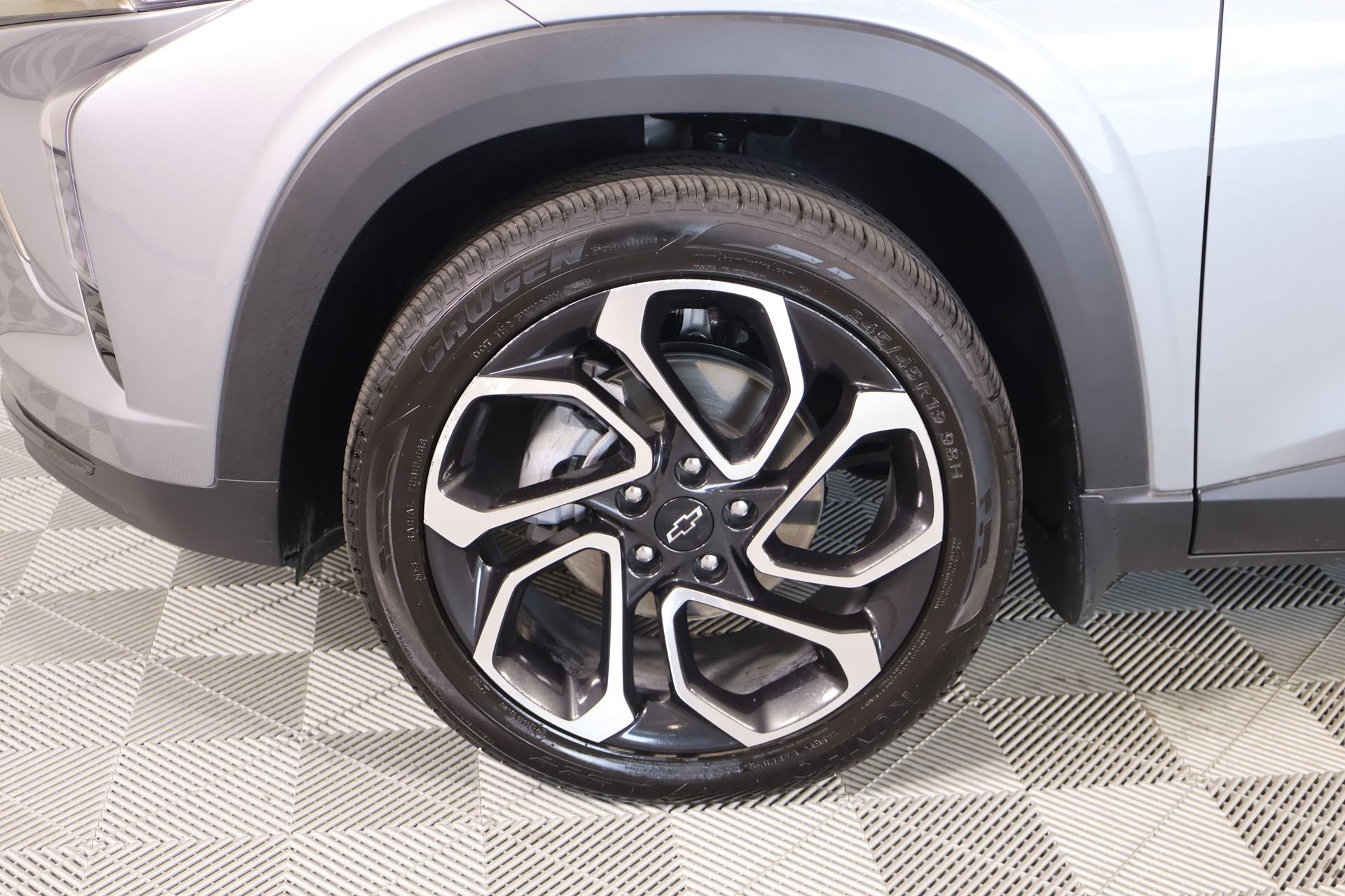 Used 2026 Chevrolet Trax RS w/ Sunroof Package FWD image 18