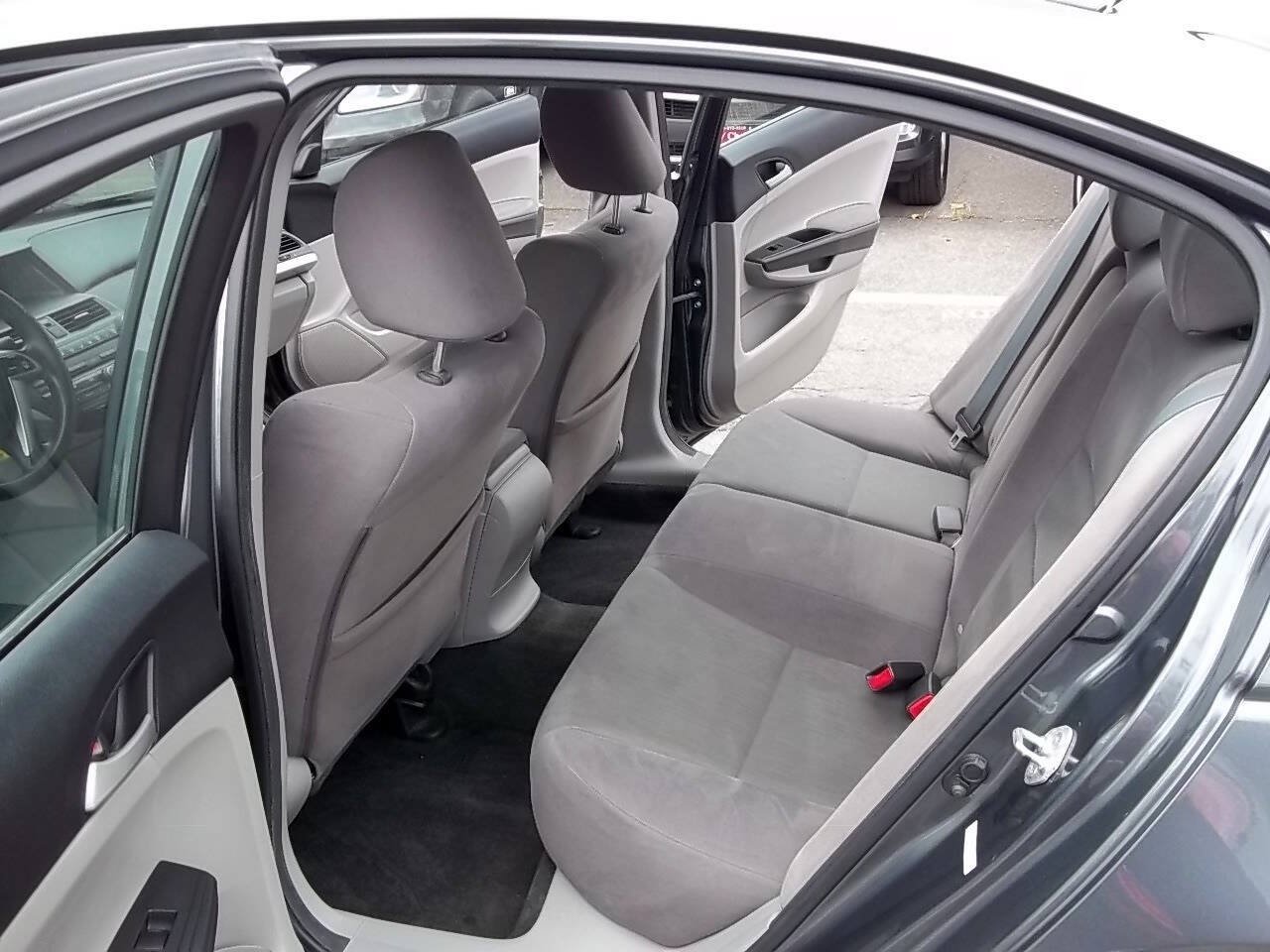 Used 2012 Honda Accord LX image 8