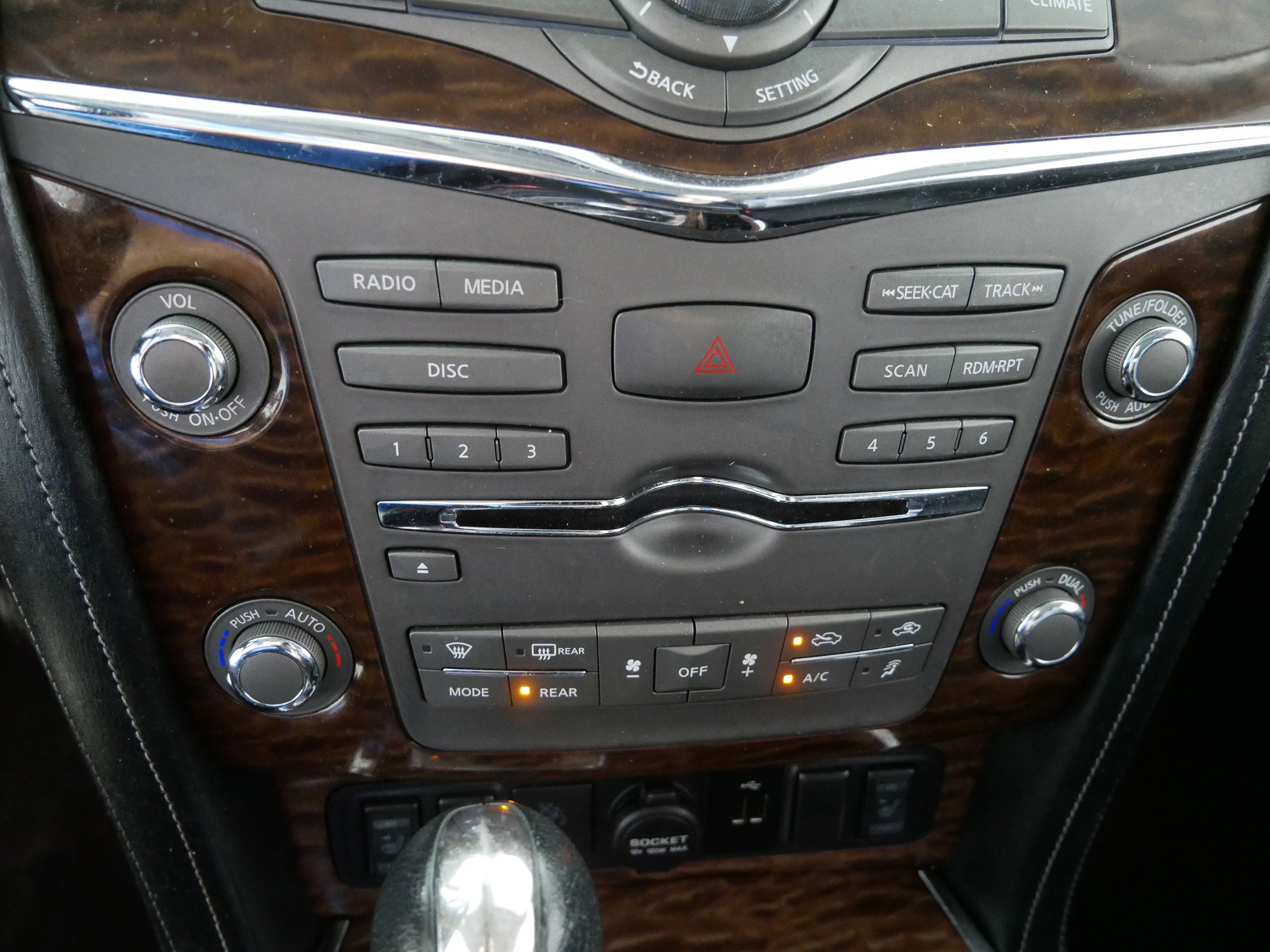 Used 2019 Nissan Armada SL w/ Premium Package image 23