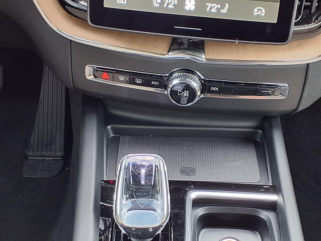 New 2026 Volvo XC60 B5 Core w/ Climate Package AWD/4WD image 18