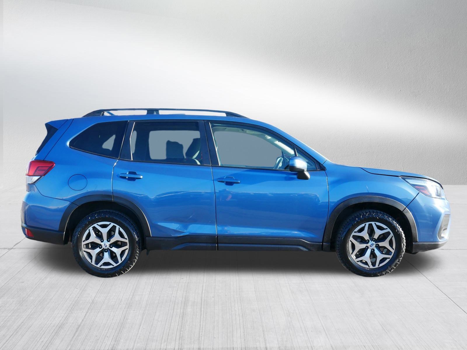 Used 2020 Subaru Forester Premium image 8