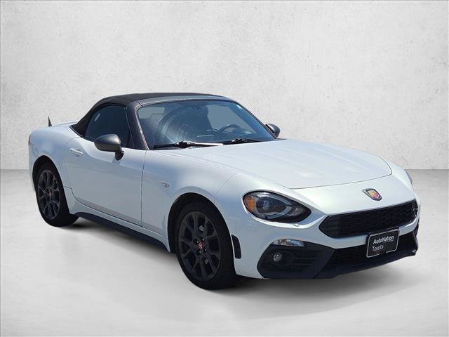 Used 2017 FIAT 124 Spider Abarth RWD image 3