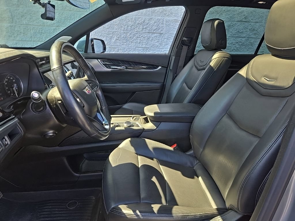 Used 2024 Cadillac XT6 Premium Luxury AWD/4WD image 11