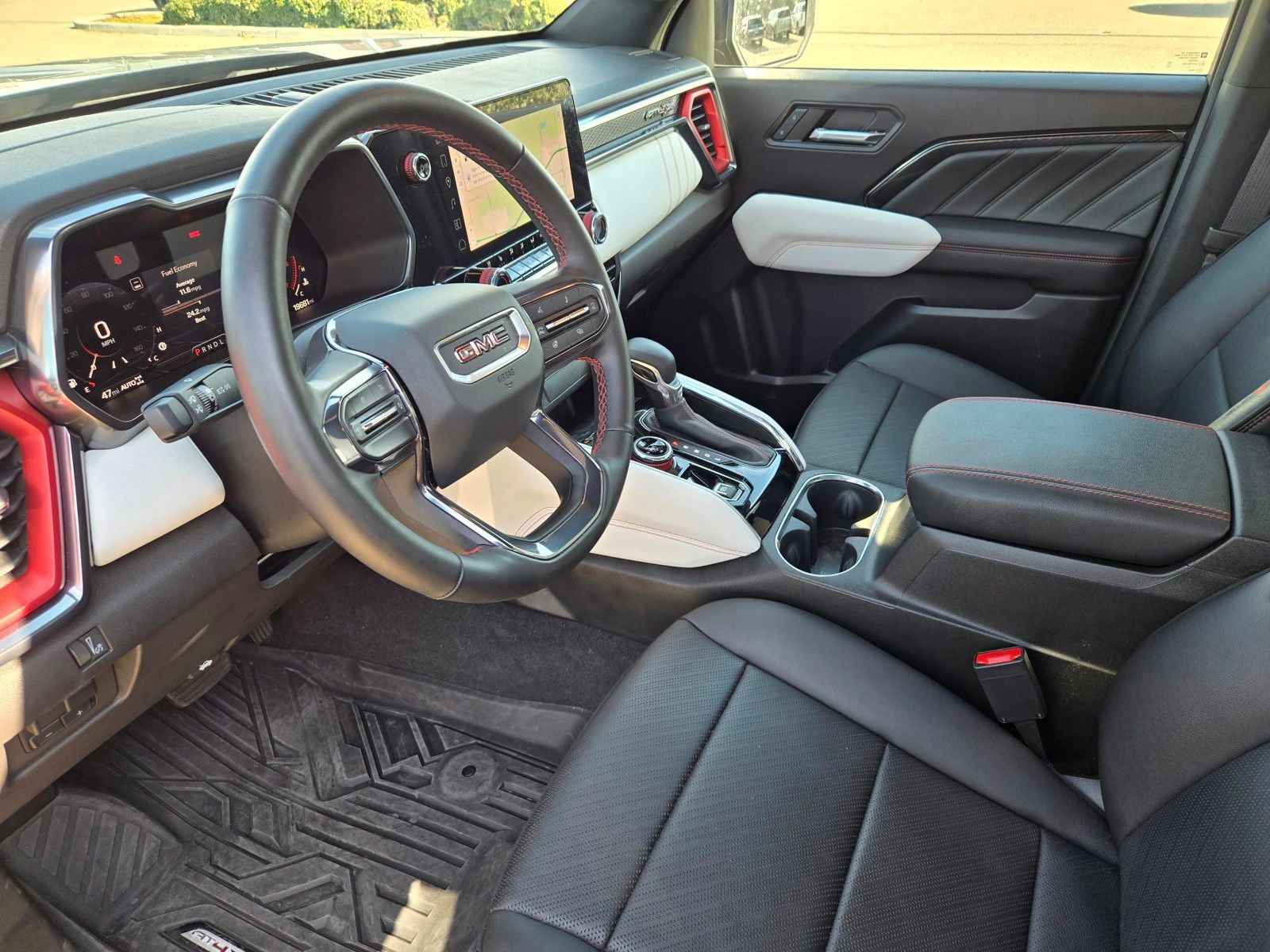 Used 2023 GMC Canyon AT4X image 14