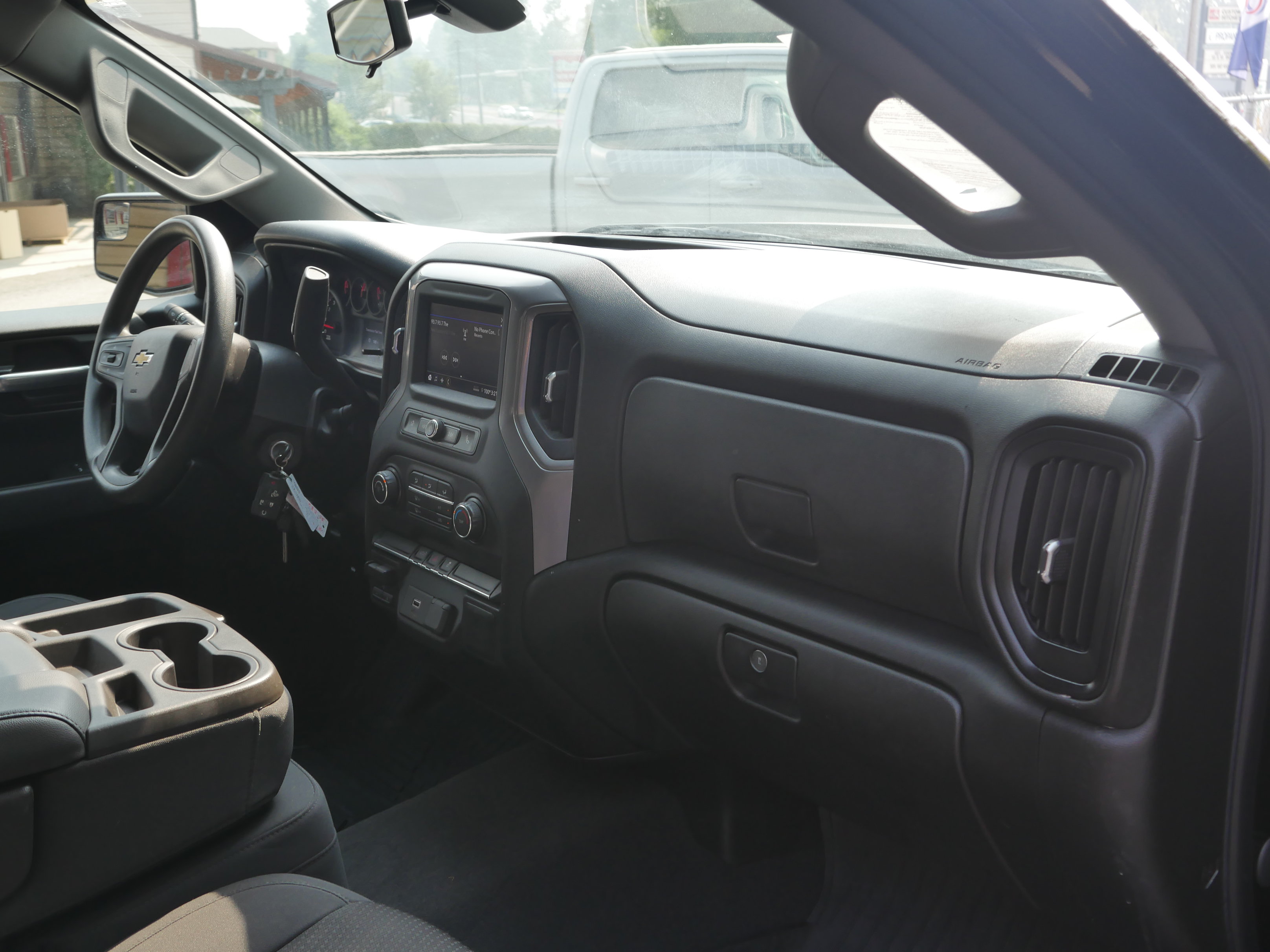 Used 2020 Chevrolet Silverado 1500 Custom w/ Custom Convenience Package AWD/4WD image 26