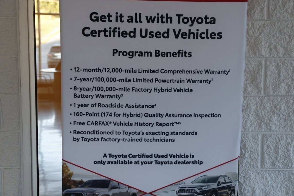 Used 2021 Toyota Avalon XLE image 11