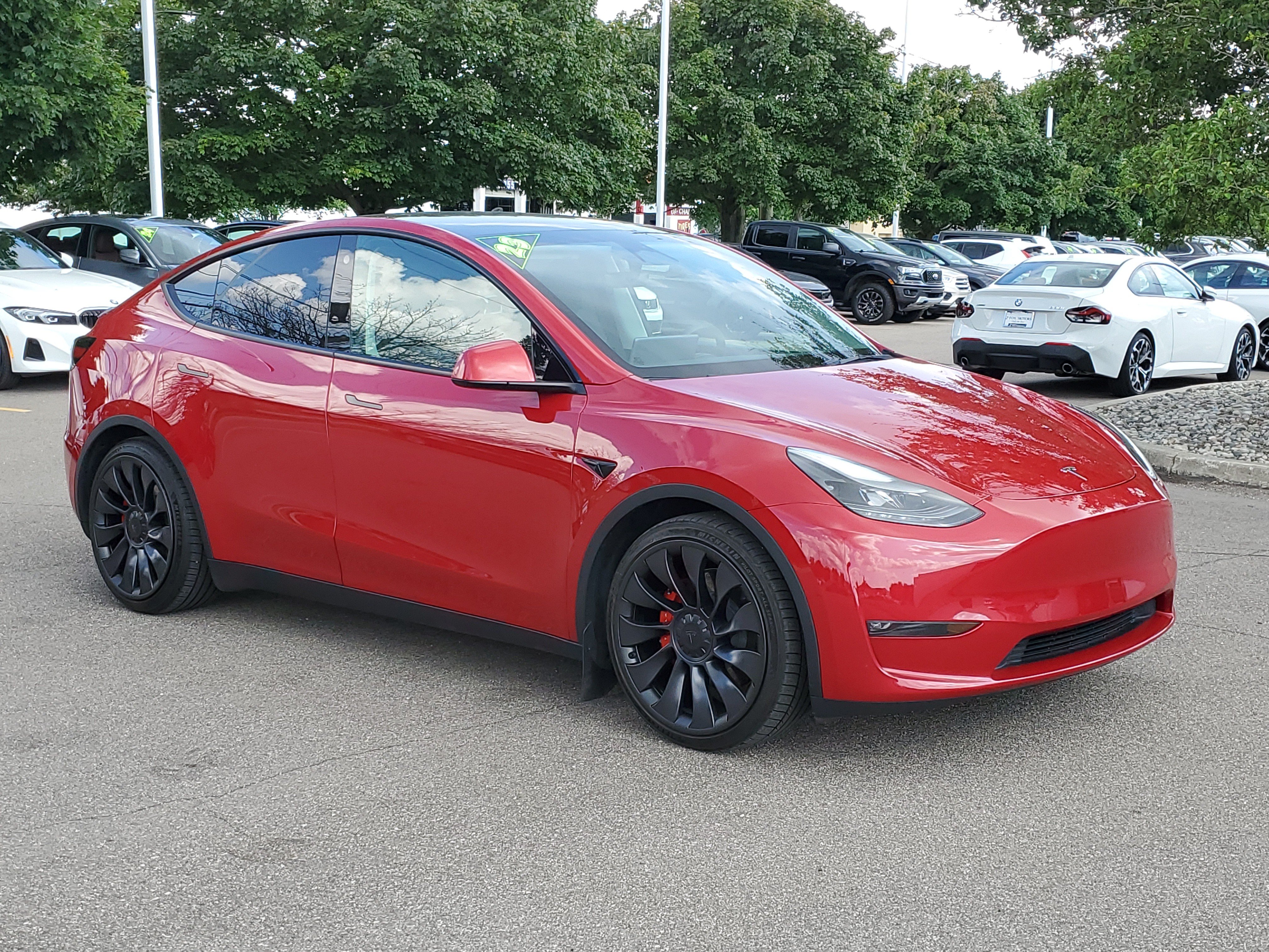 Used 2023 Tesla Model Y Performance AWD/4WD image 2