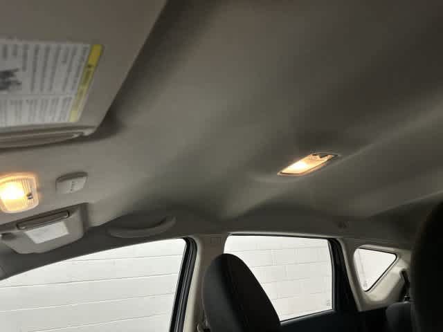 Used 2018 Nissan Versa Note SV FWD image 27