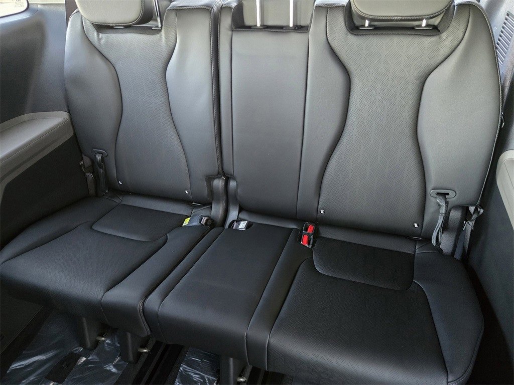 New 2026 Kia Carnival image 22