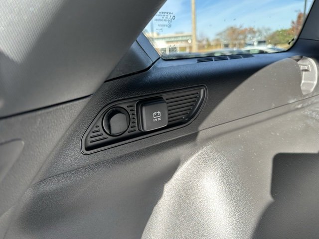 New 2025 Jeep Grand Cherokee Altitude image 12