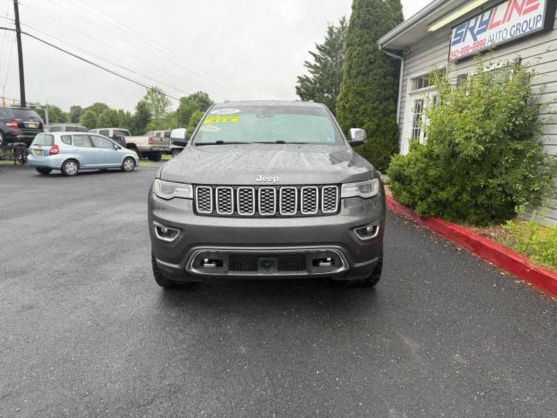 Used 2017 Jeep Grand Cherokee Overland w/ Jeep Active Safety Group AWD/4WD image 4
