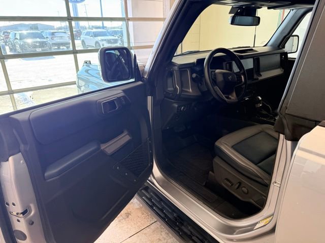 Used 2022 Ford Bronco Outer Banks image 9