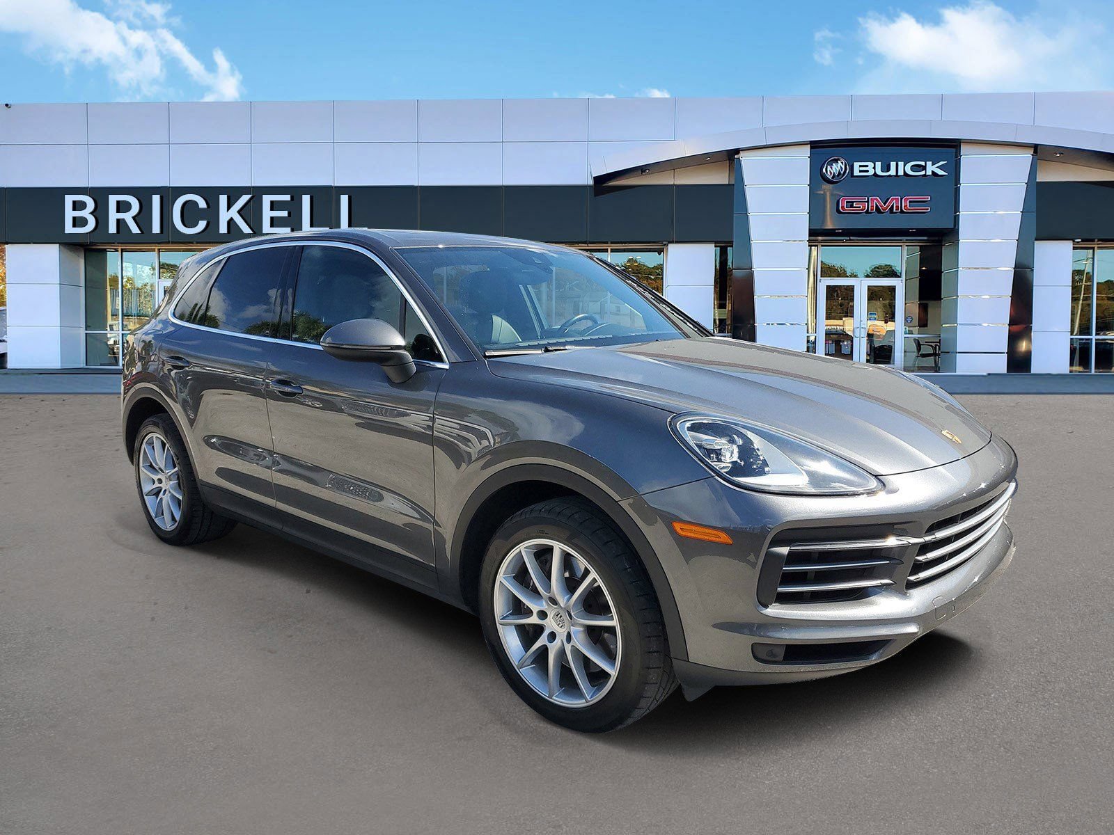 Used 2022 Porsche Cayenne AWD/4WD image 2