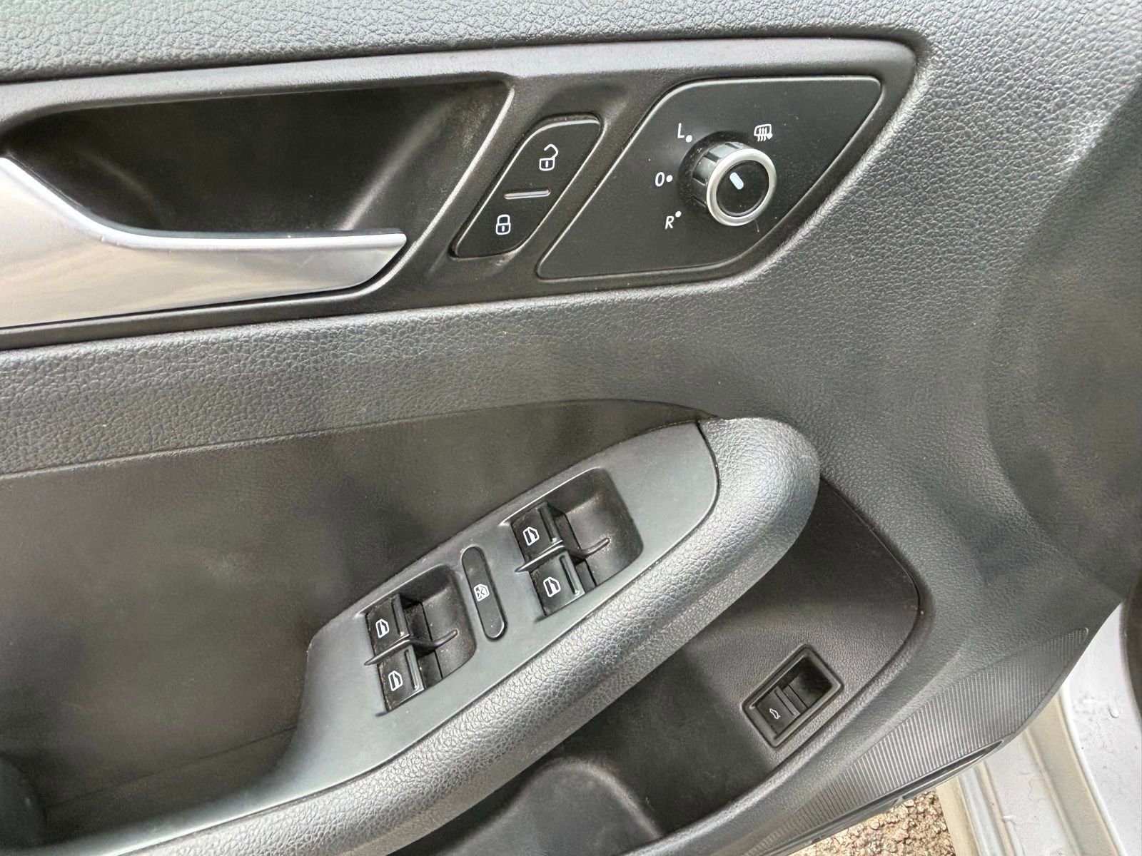 Used 2014 Volkswagen Jetta TDI image 11