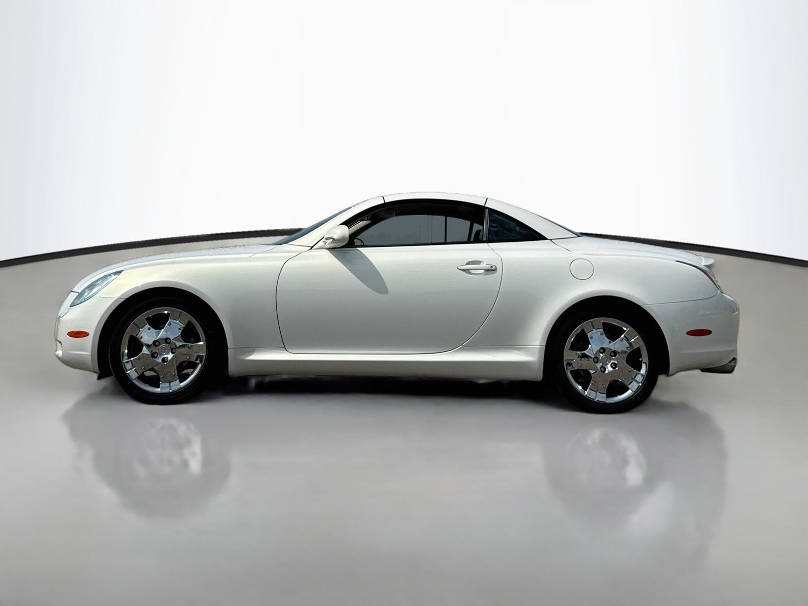 Used 2005 Lexus SC 430 Convertible w/ Preferred Accessory Pkg RWD image 4