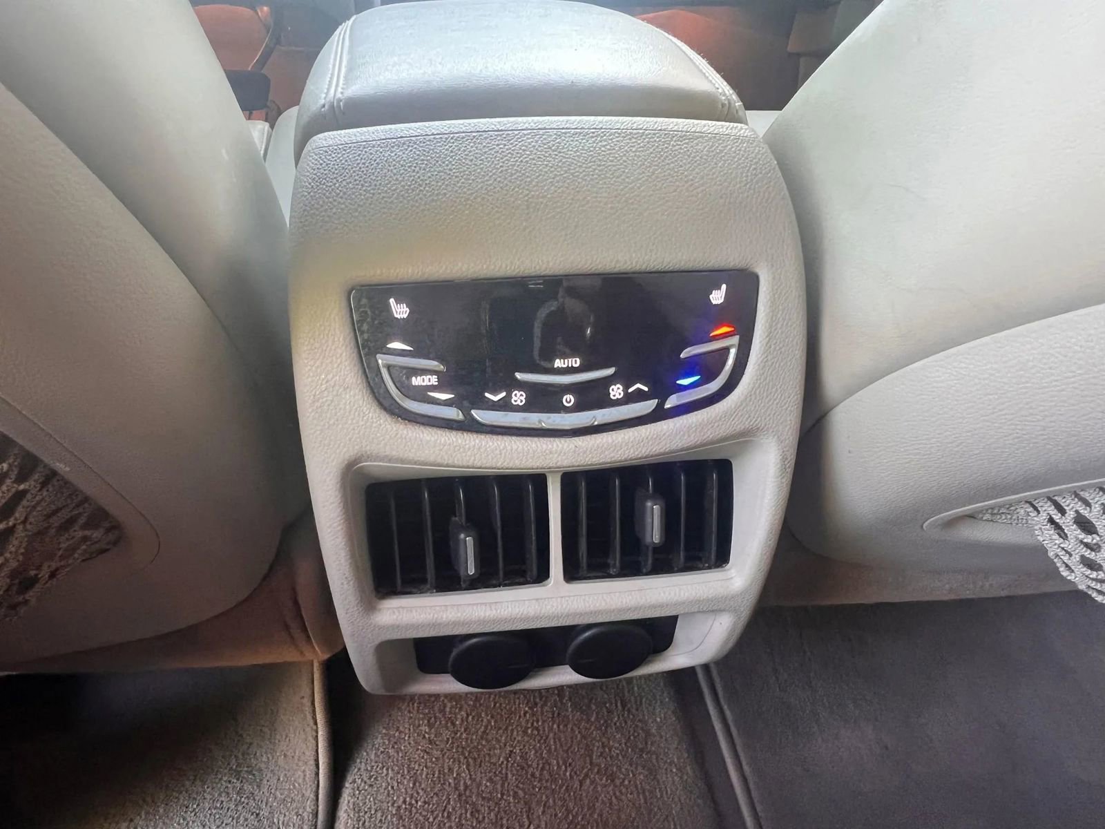 Used 2014 Cadillac SRX Premium FWD image 17