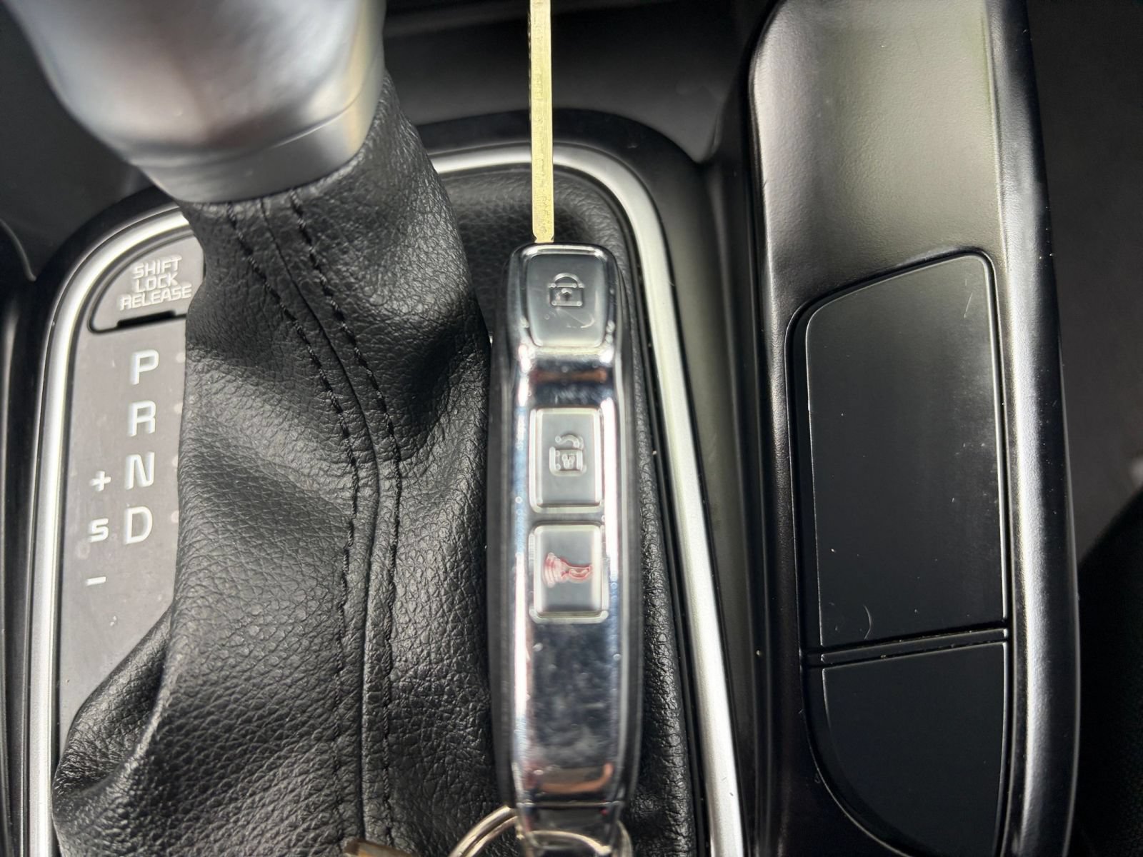 Used 2025 Kia Soul LX w/ LX Technology Package FWD image 21