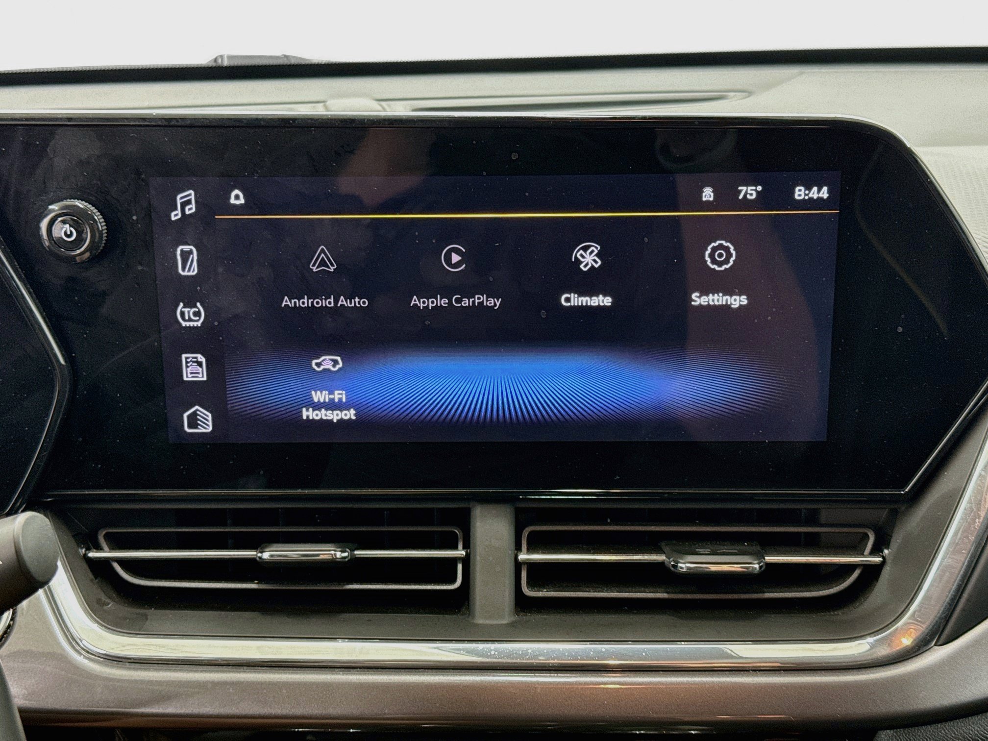 Used 2025 Chevrolet Trax ACTIV w/ Sunroof Package FWD image 21