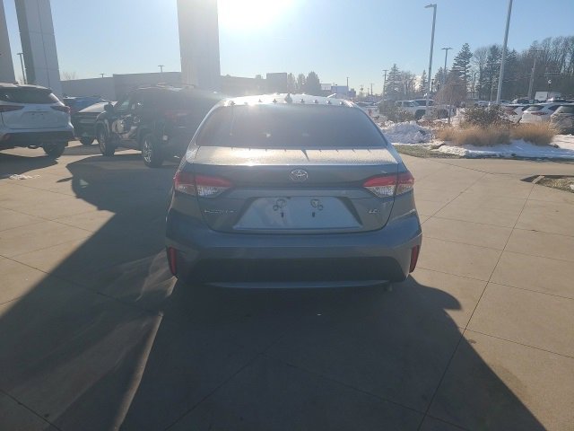 Used 2021 Toyota Corolla LE image 6