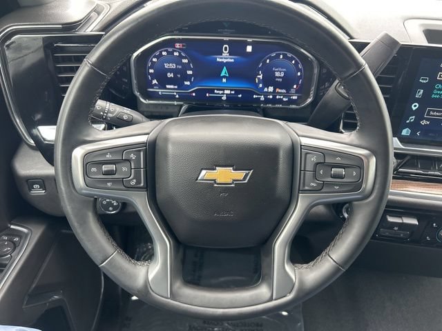 Used 2025 Chevrolet Silverado 1500 LT AWD/4WD image 13