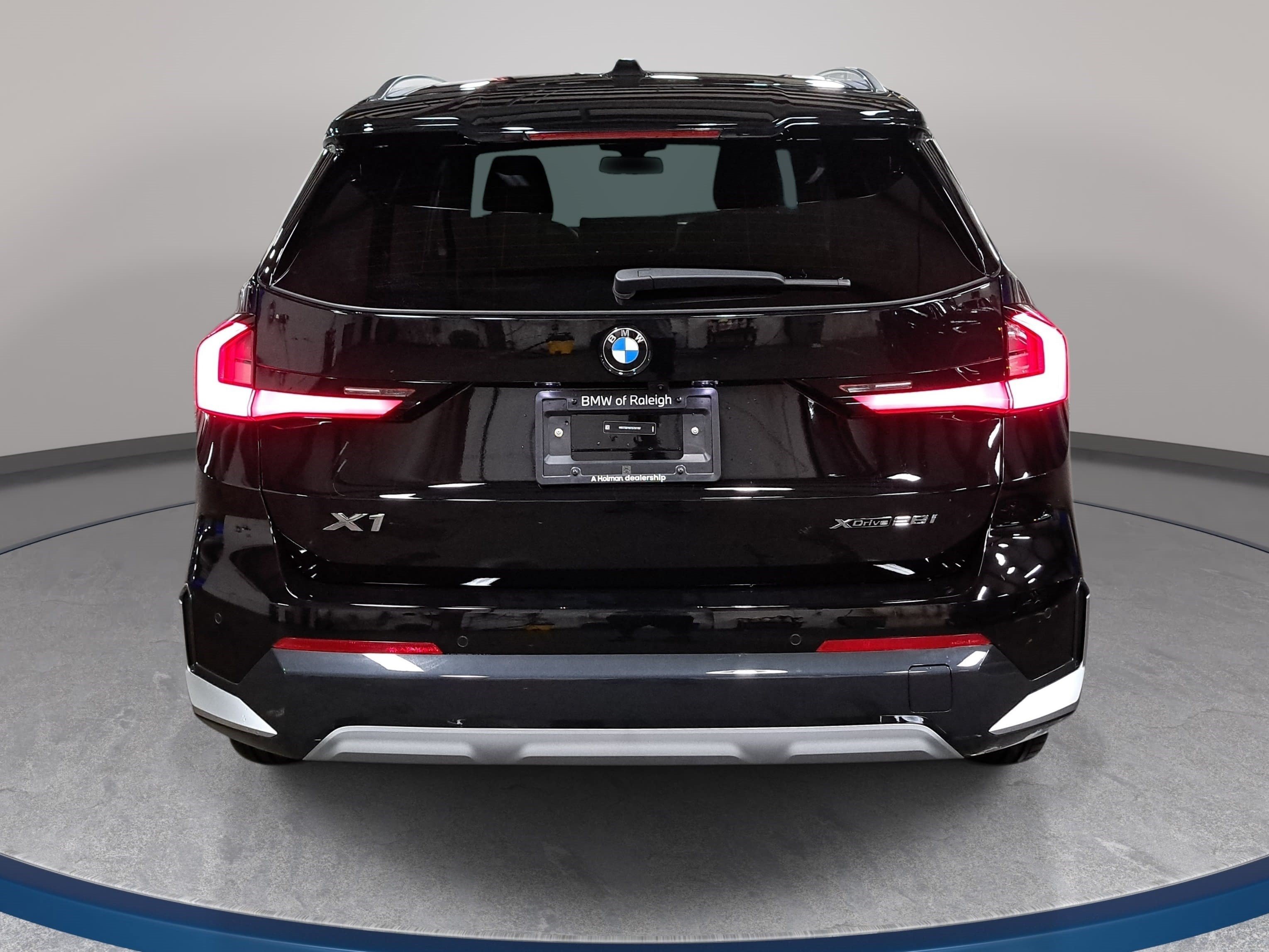 New 2026 BMW X1 xDrive28i w/ Technology Package AWD/4WD image 6