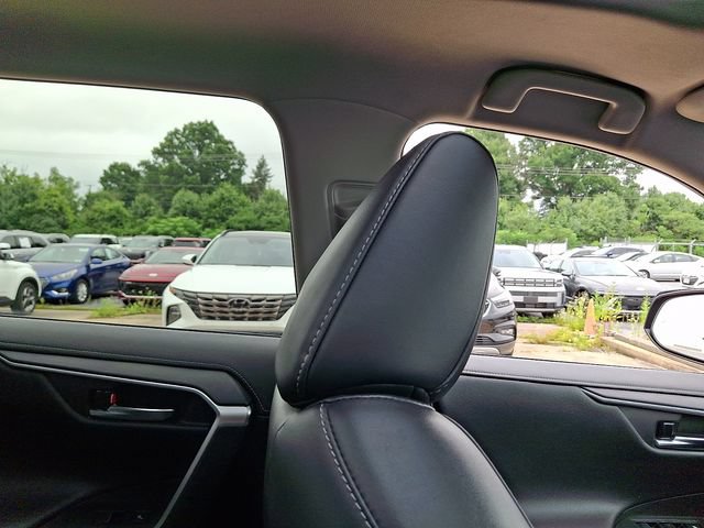 Used 2021 Toyota RAV4 Limited AWD/4WD image 13