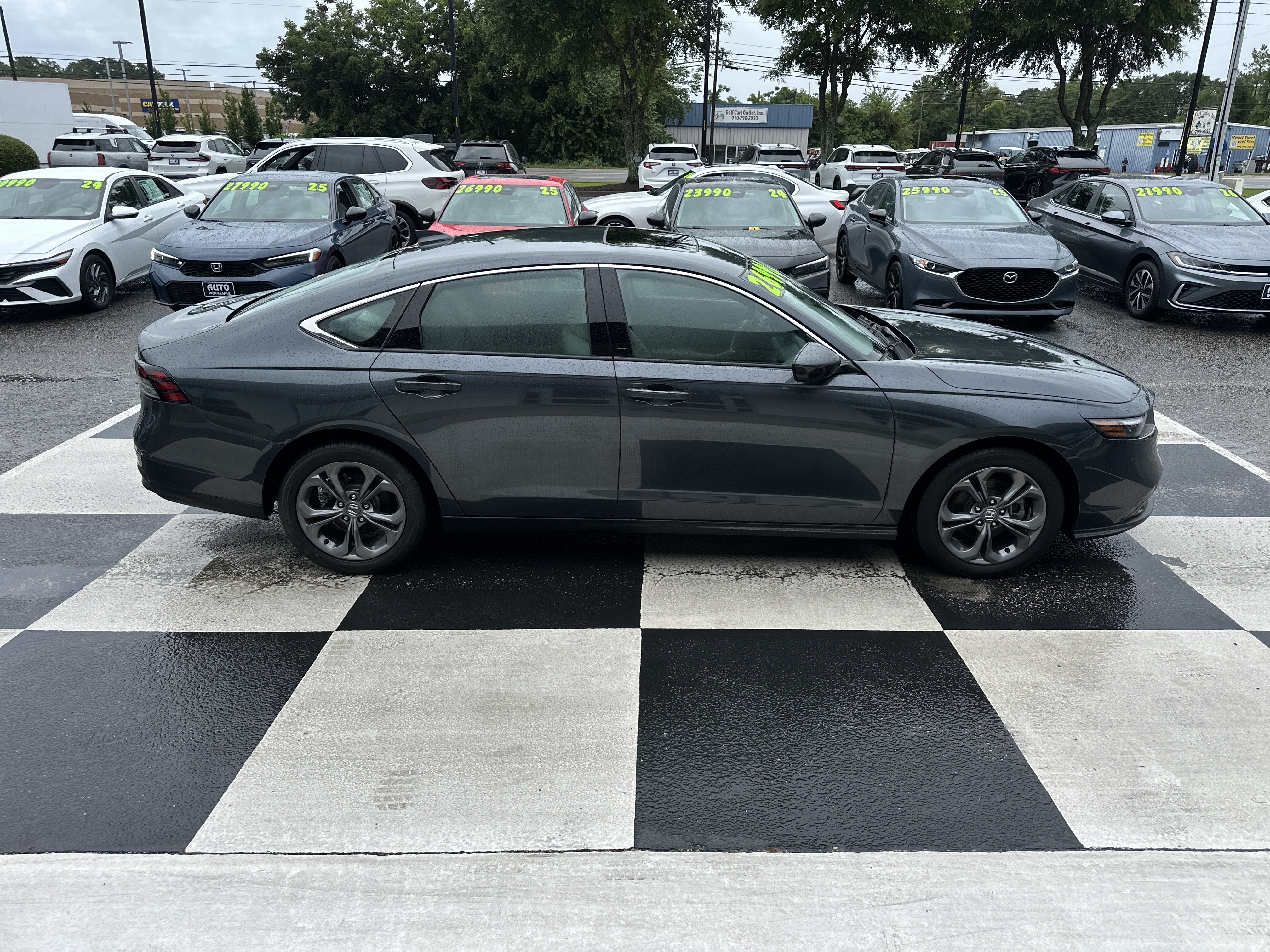Used 2024 Honda Accord EX image 3