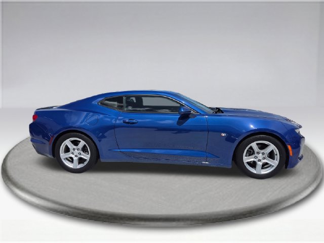 Used 2023 Chevrolet Camaro LT RWD image 43