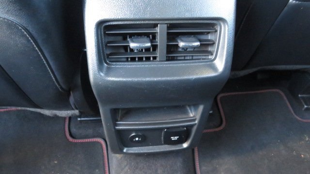 Certified 2023 Ford Edge ST-Line image 16