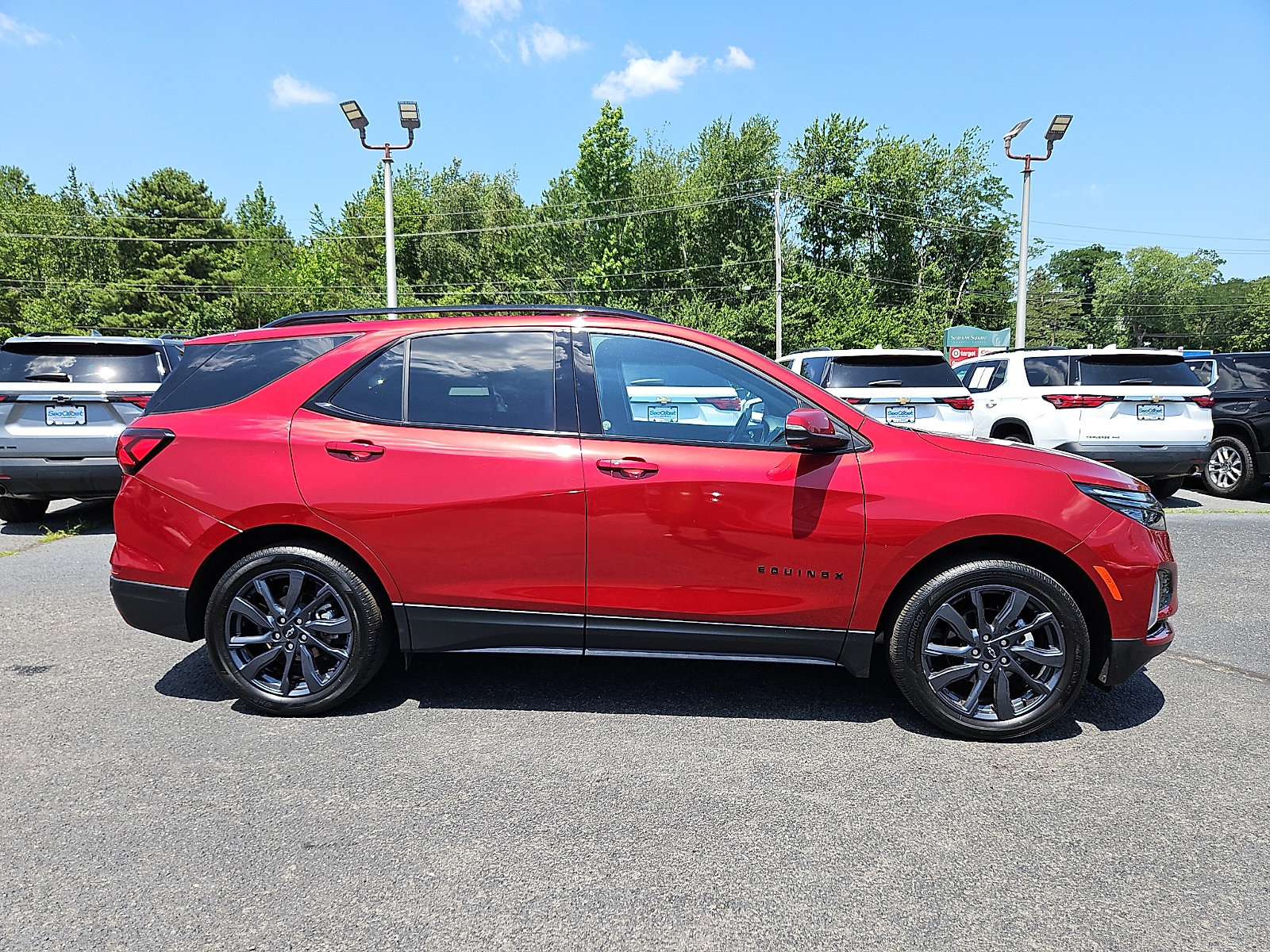 Certified 2023 Chevrolet Equinox RS w/ RS Leather Package AWD/4WD image 8