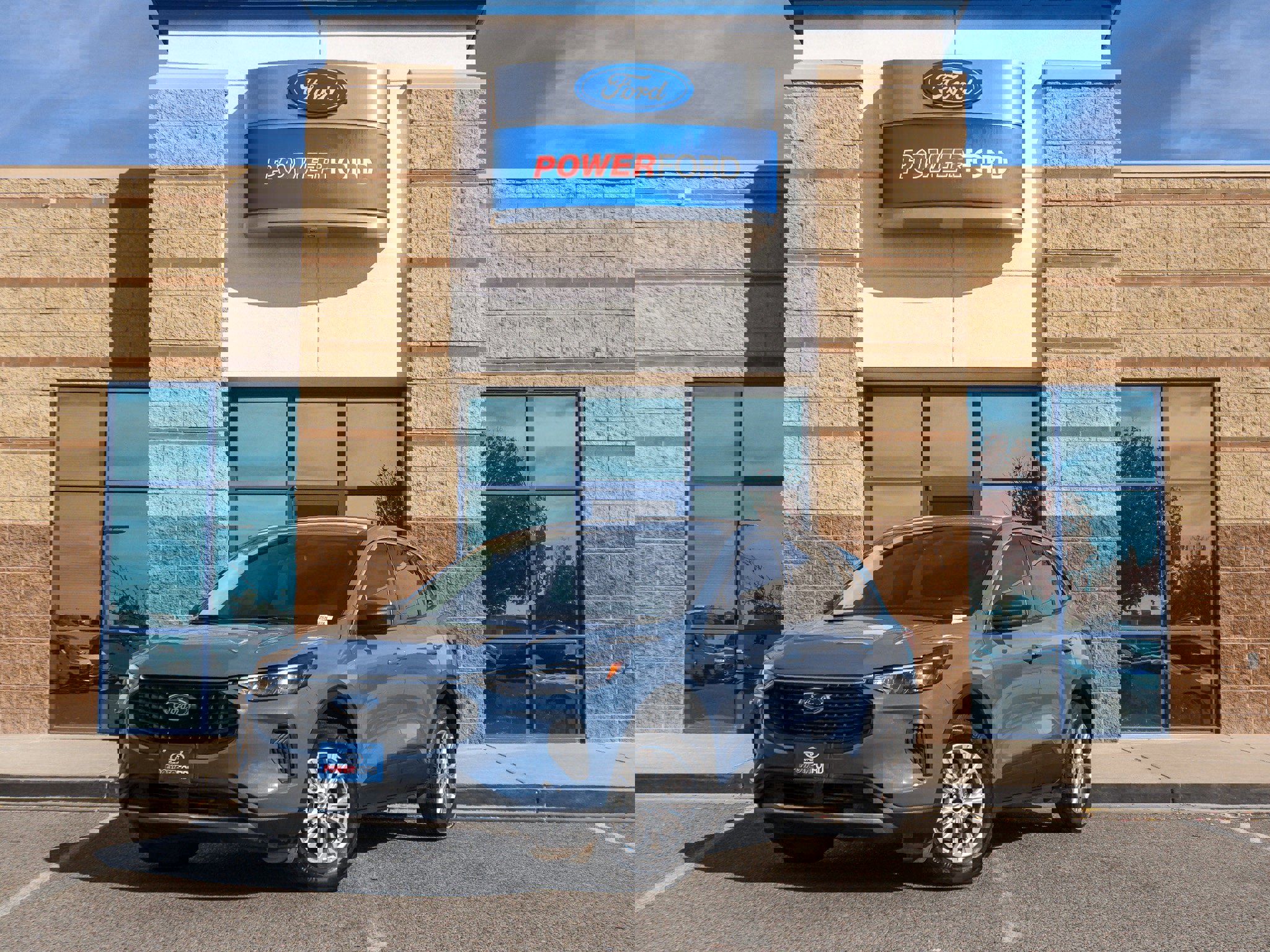 Used 2023 Ford Escape Active w/ Tech Pack #1 image 2