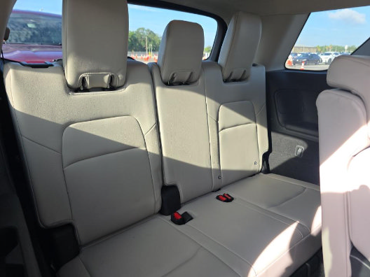 Used 2023 Nissan Pathfinder SL AWD/4WD image 14