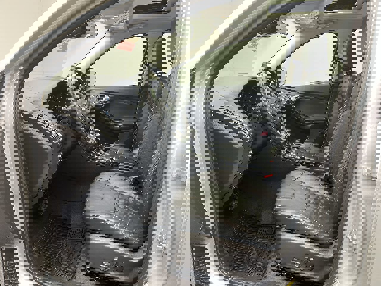 Used 2017 Ford Focus Titanium w/ Titanium Technology Package video 3