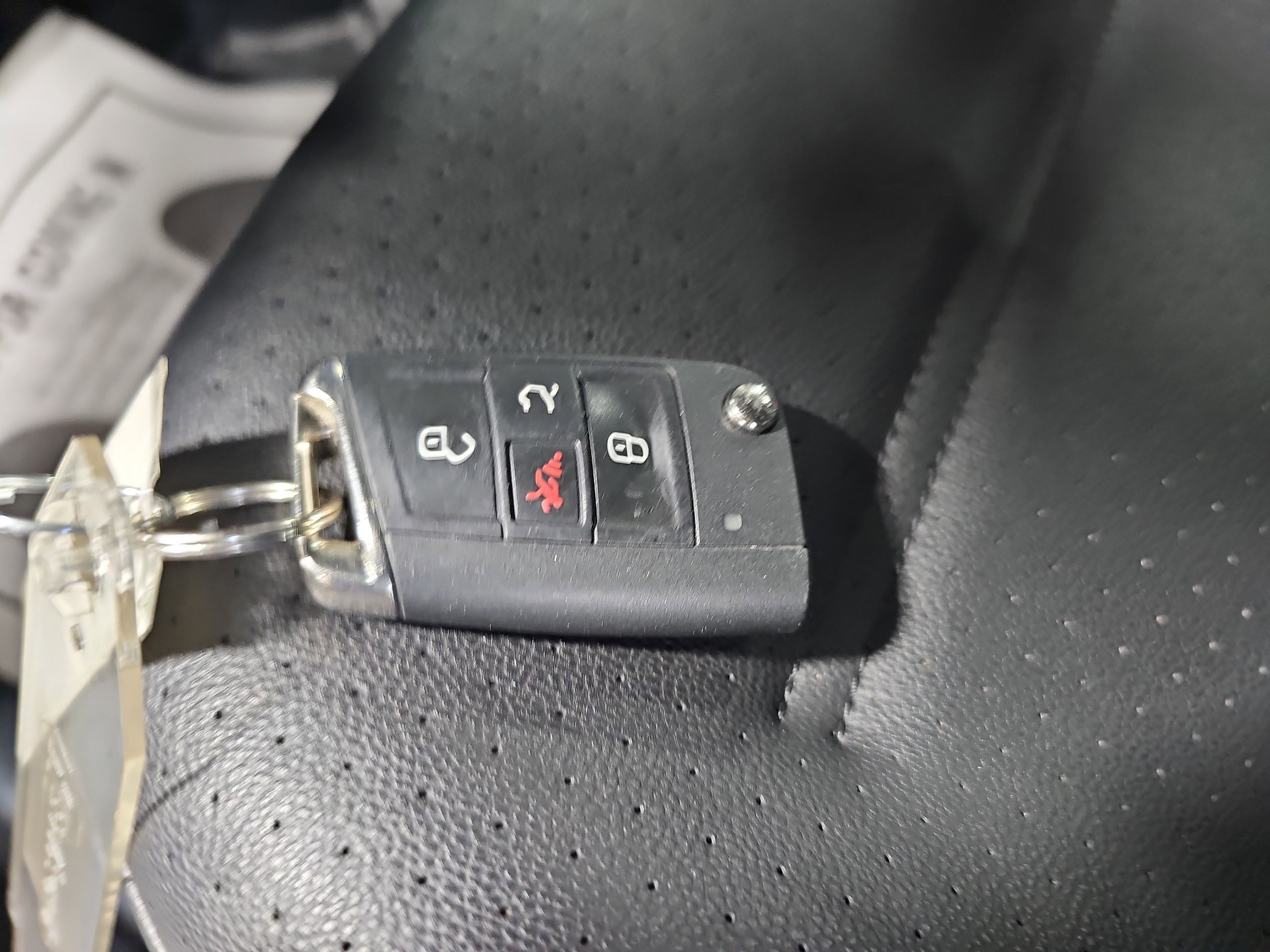 Used 2019 Volkswagen Golf SE FWD image 35