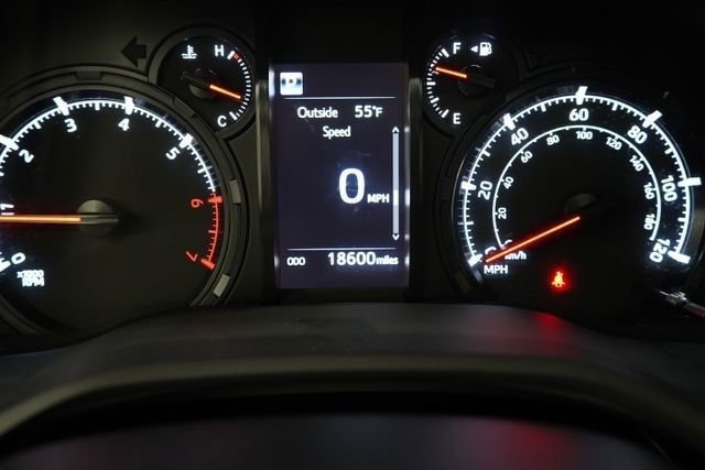 Used 2024 Toyota 4Runner SR5 Premium w/ Moonroof Package AWD/4WD image 15