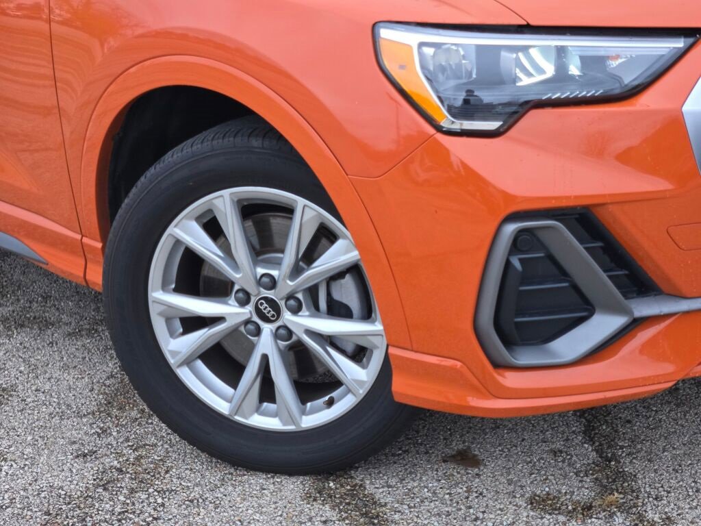 Used 2022 Audi Q3 2.0T Premium image 3