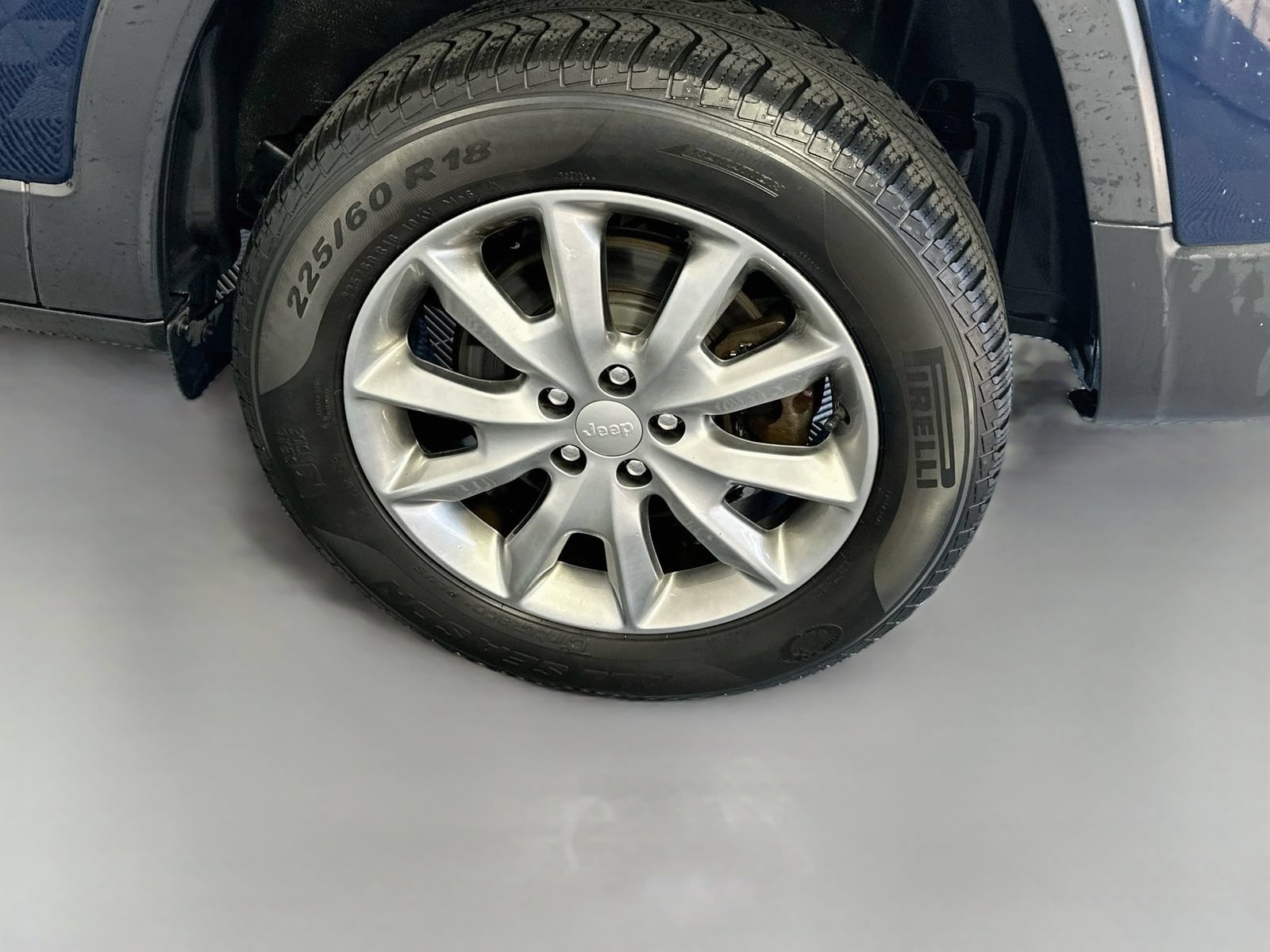 Used 2018 Jeep Cherokee Limited AWD/4WD image 30