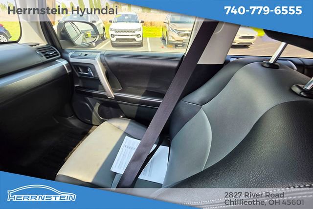 Used 2015 Toyota 4Runner SR5 Premium image 12