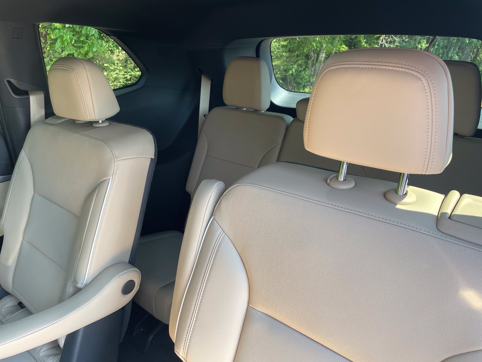 Used 2025 Buick Enclave Preferred w/ LPO, Floor Liner Package FWD image 35