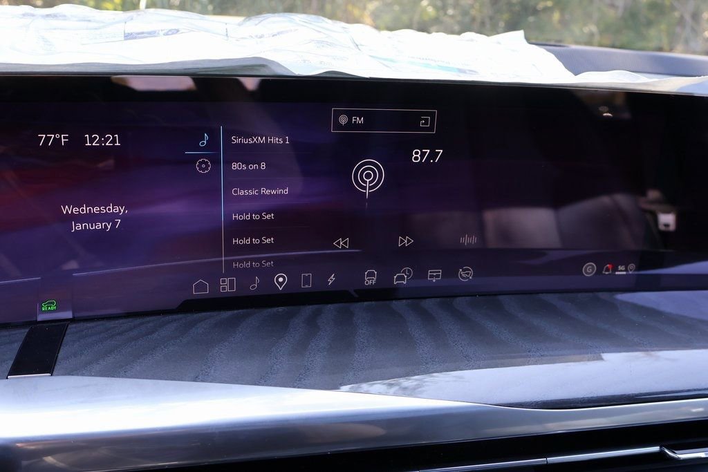 New 2025 Cadillac Escalade IQ Sport 2 w/ LPO, ONYX Package image 28