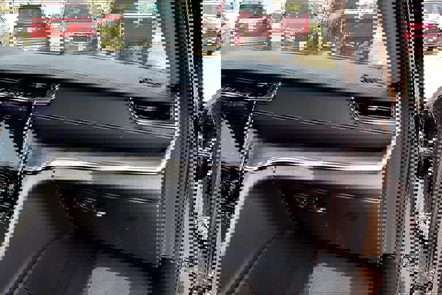 Used 2023 Jeep Grand Cherokee Limited image 19