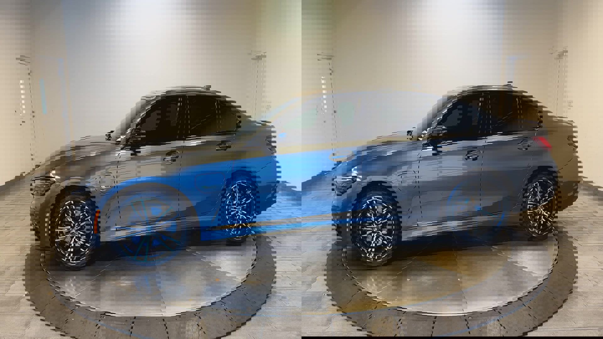 Used 2022 BMW 330e xDrive w/ M Sport Package image 5